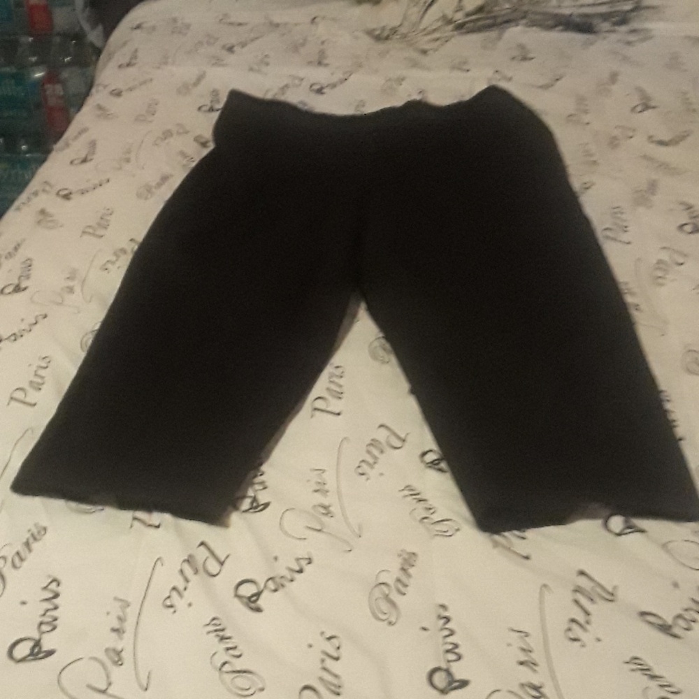 Womans capris